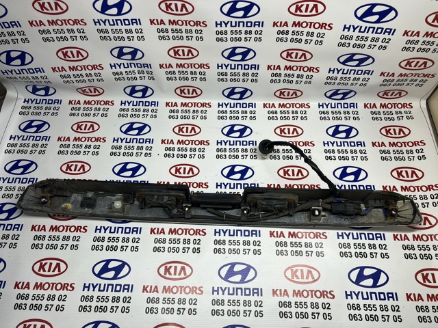 Накладка багажника (двери 3/5-й задней) 873112P000 HYUNDAI