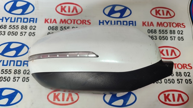 Левый указатель поворота зеркала 876242T000 HYUNDAI