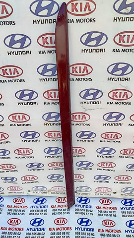 Молдинг задней правой двери 877321E000 HYUNDAI