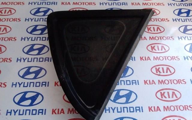 Стекло кузова/багажного отсека, правое 878201H000 HYUNDAI