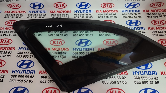 Стекло багажного отсека, правое 878202P000 HYUNDAI