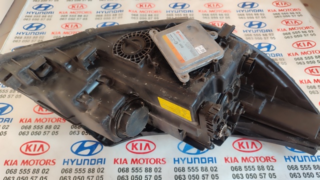 92101C5100 HYUNDAI Фара левая купить в Ужгород