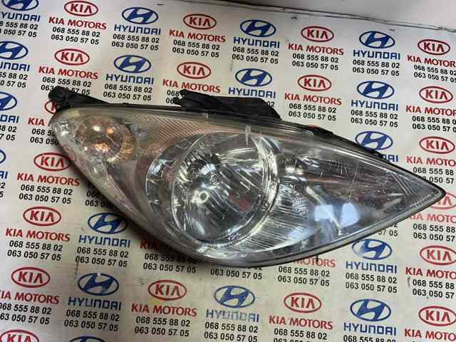 Фара основная правая 921021J010 HYUNDAI