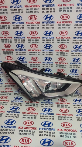 Вставка фары правой 921022W206 HYUNDAI
