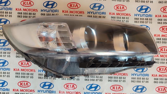 Вставка фары правой 92102C6000 HYUNDAI