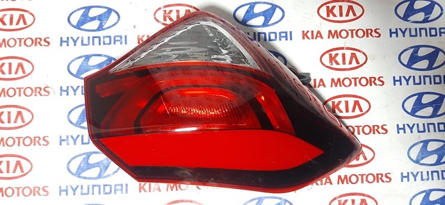 Фонарь задний левый, внешний 92401C8000 HYUNDAI