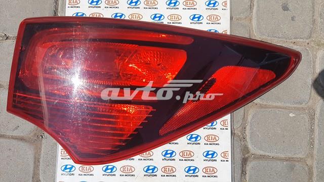 Задний правый внешний фонарь 924024Z500 HYUNDAI