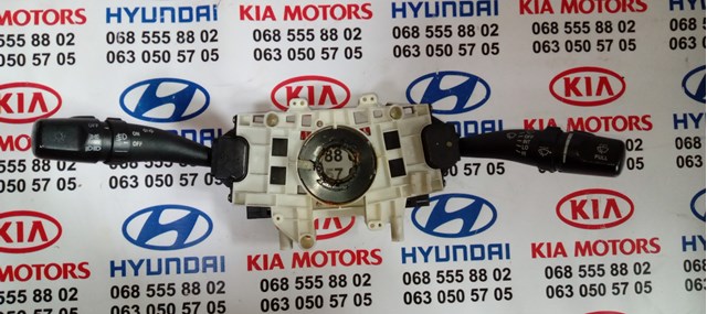 Подрулевой правый переключатель  934352F000 HYUNDAI