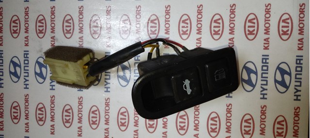 Кнопка открытия лючка бензобака 935553K000 HYUNDAI