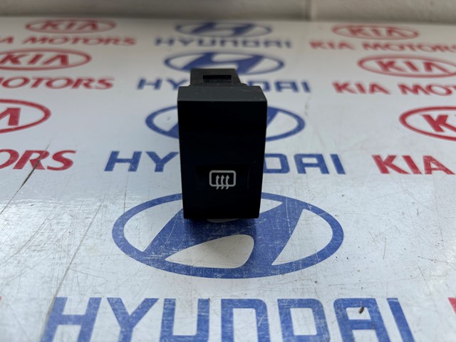 937103E000 HYUNDAI Кнопка включения обогрева заднего стекла купить в Ровно
