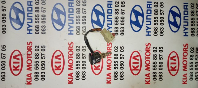 Датчик включения сцепления 938402E010 HYUNDAI