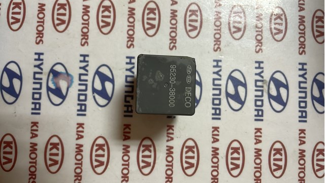 Реле управления стеклоподъемником 9523038000 HYUNDAI
