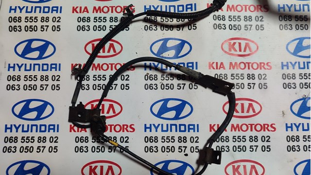 Передний правый датчик АБС 956702E310 HYUNDAI