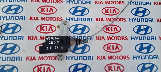 Актуатор замка ляды 957502B000 HYUNDAI