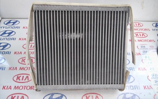 971392W000 HYUNDAI Испаритель кондиционера купить в Николаев