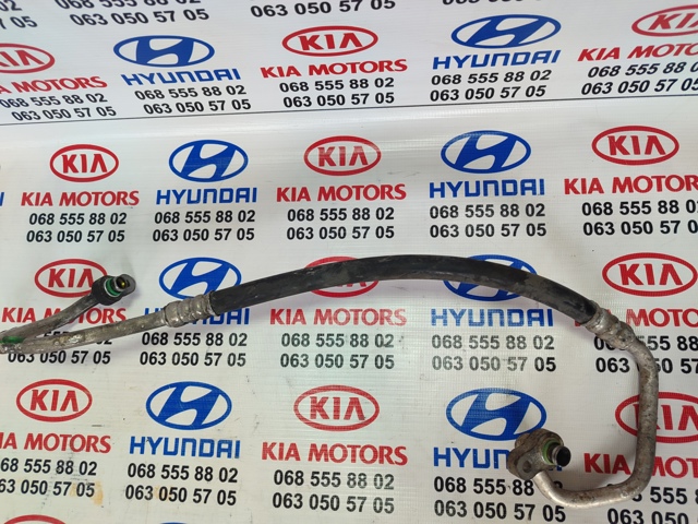 Шланг кондиционера, от компрессора к радиатору 977623R000 HYUNDAI