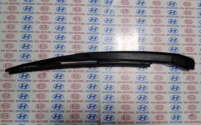 Поводок дворника заднего стекла 988112W000 HYUNDAI