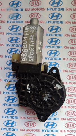 Мотор стеклоподъемника двери передней, правой 988201F100 HYUNDAI