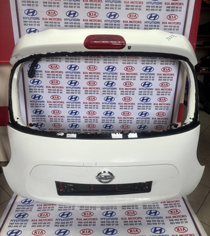 Дверь задняя багажная K01001KABD NISSAN