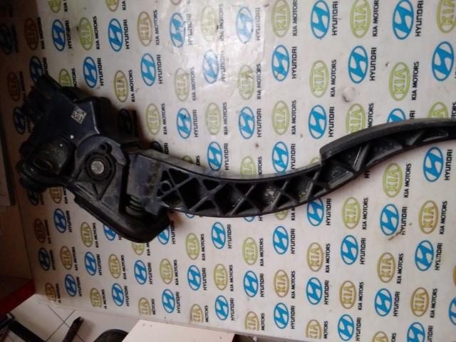 Педали газа Митсубиси Аутлендер 2 40