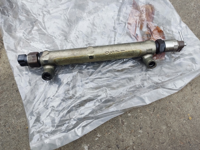 2381030100 TOYOTA Распределитель топлива (рампа) купить в Винница
