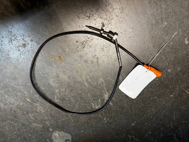 Разъем (фишка) датчика износа тормозных колодок 1J0973802 VAG