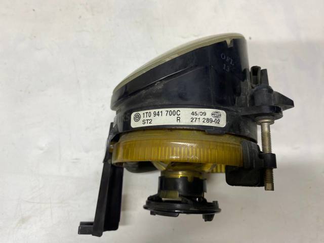Фара противотуманная, правая 1T0941700C VAG