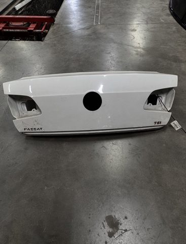 Крышка багажника 3AE827025 VAG