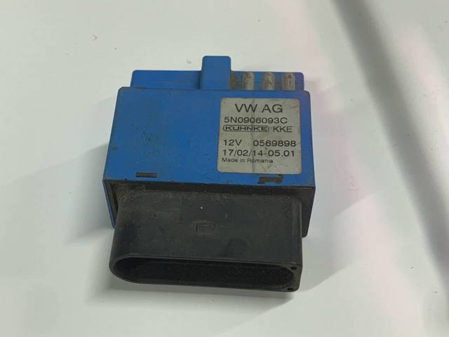 VAG 5N0906093C Реле бензонасоса в наличии Николаев