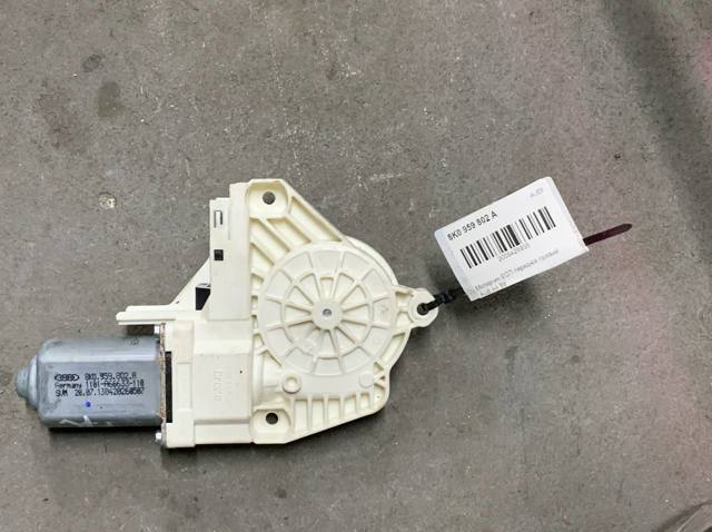 Мотор стеклоподъемника двери передней, правой 8K0959802A VAG