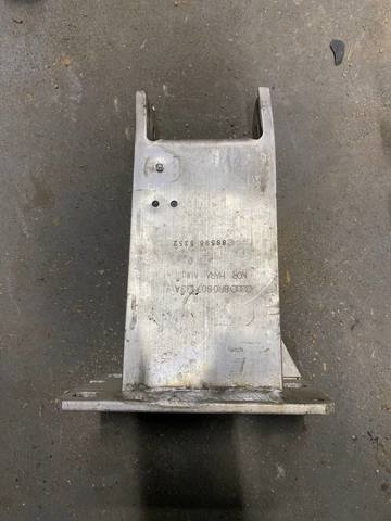 Кронштейн усилителя переднего бампера 8R0807133A VAG