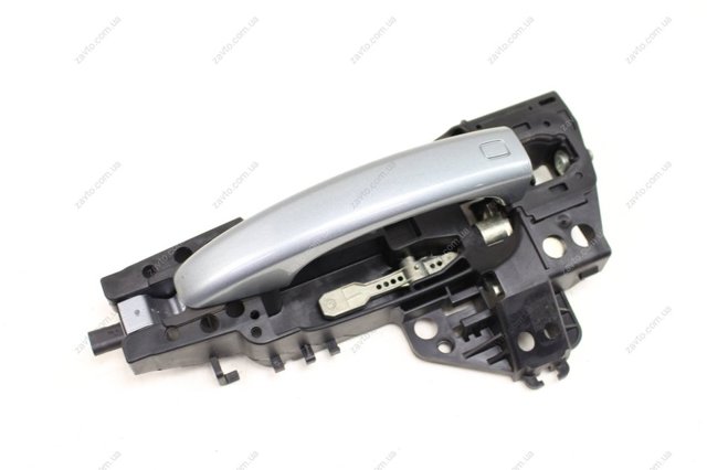 Держатель наружной ручки двери, задней левой 8T0837885B VAG