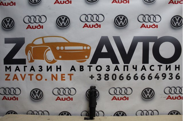 Форсунка омывателя передней левой фары 8T0955101 VAG