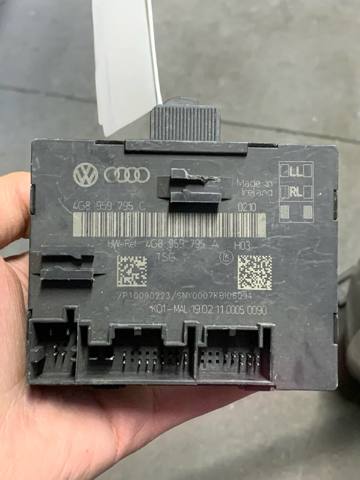 Блок комфорта передней двери 8T0959793P VAG