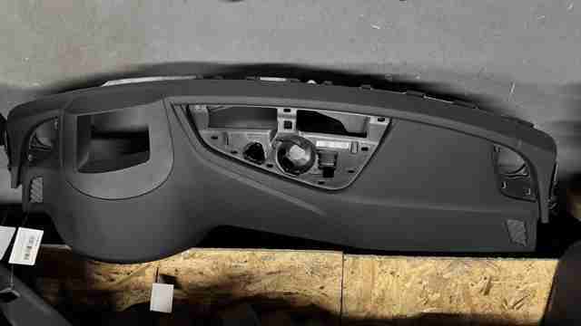 Панель передняя "торпедо" 8W1857001L24A VAG