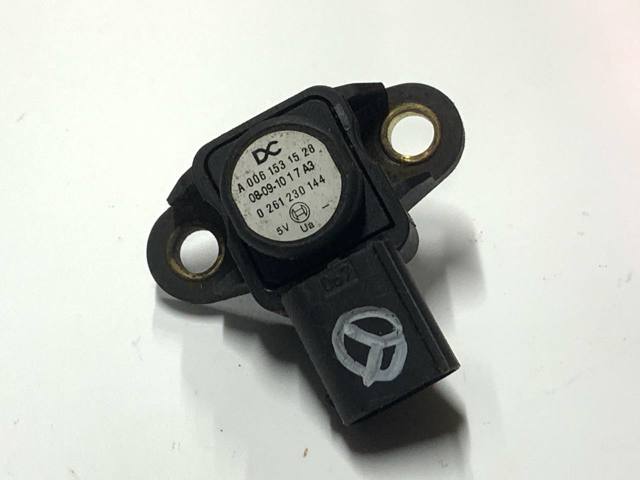 Датчик давления нагнетания воздуха A0061531528 MERCEDES