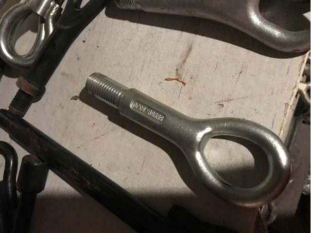 Крюк буксирный передний Опель Зафира B