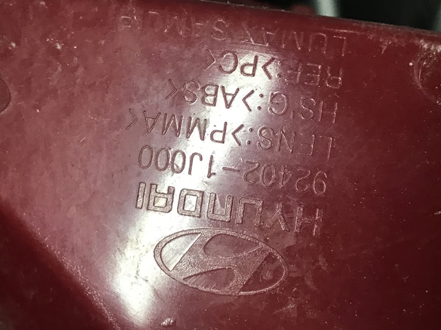 Правый стоп 924021J000 HYUNDAI
