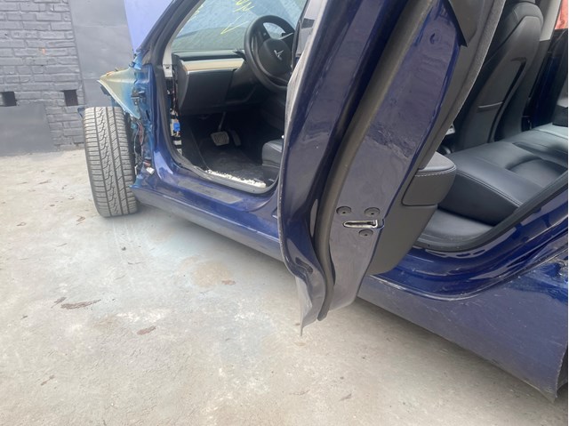 TESLA 1081441E0C Дверь задняя левая в наличии Чернигов