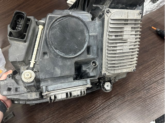 A2139062606 MERCEDES Правая фара купить в Одесса