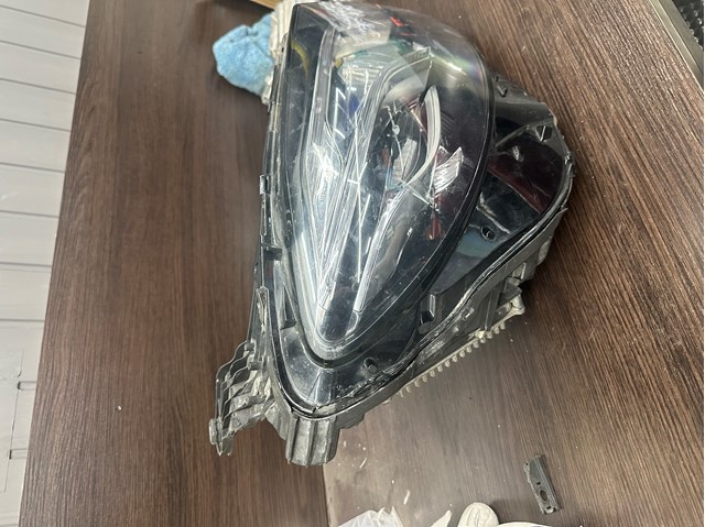 Правая блок фара A2139062606 MERCEDES