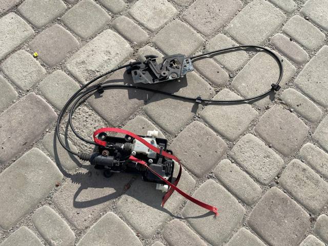 Замок крышки капота 103301100G TESLA