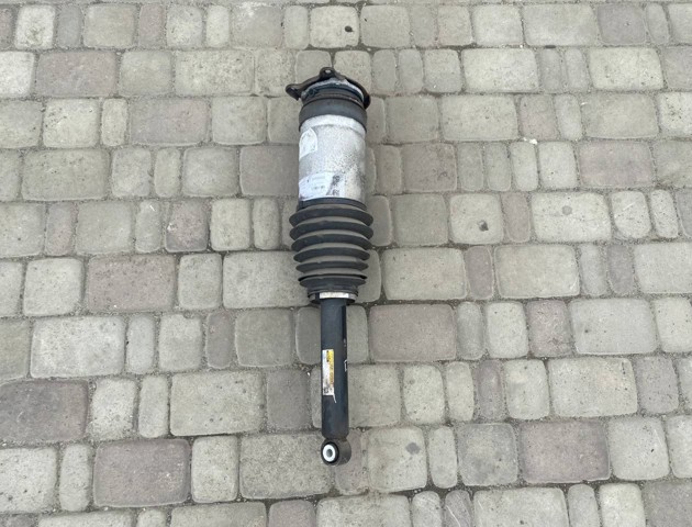 Стойка задняя правая 106746625C TESLA