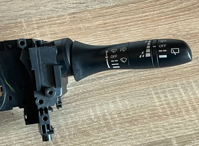 Переключатель подрулевой 255605RL0A NISSAN