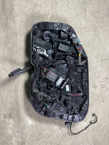 Стеклоподъемник передней правой двери 30747092 VOLVO