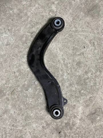 Диагональный рычаг 32333575 VOLVO