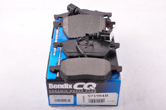 Колодки тормозные передние дисковые 571984B BENDIX
