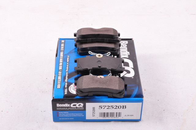 Задние колодки Тойота Авенсис I