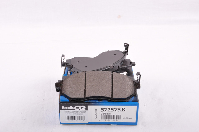 Колодки передние 572575B BENDIX