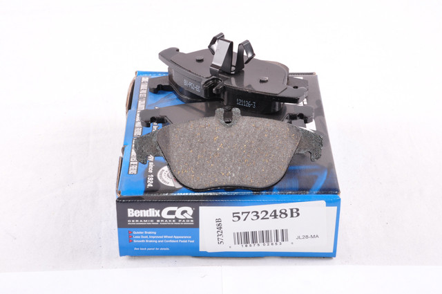 Колодки тормозные задние, дисковые 573248B BENDIX